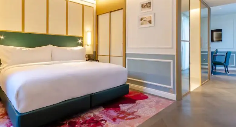 The Emerald House Lisbon - Curio Collection By Hilton