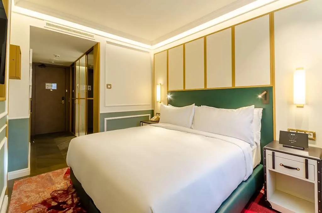 Hotel The Emerald House Lisbon - Curio Collection By Hilton