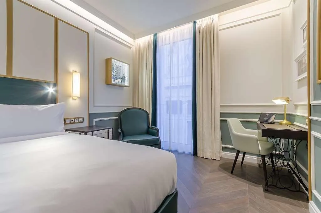 Hotel The Emerald House Lisbon - Curio Collection By Hilton
