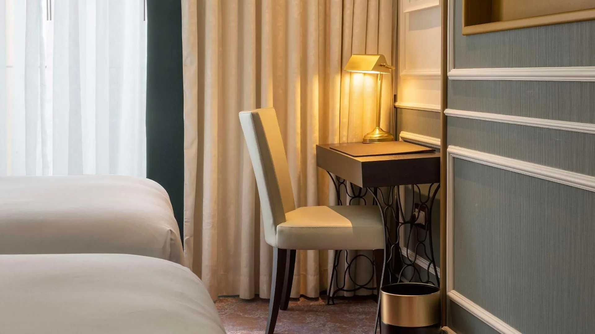 The Emerald House Lisbon - Curio Collection By Hilton 4*,