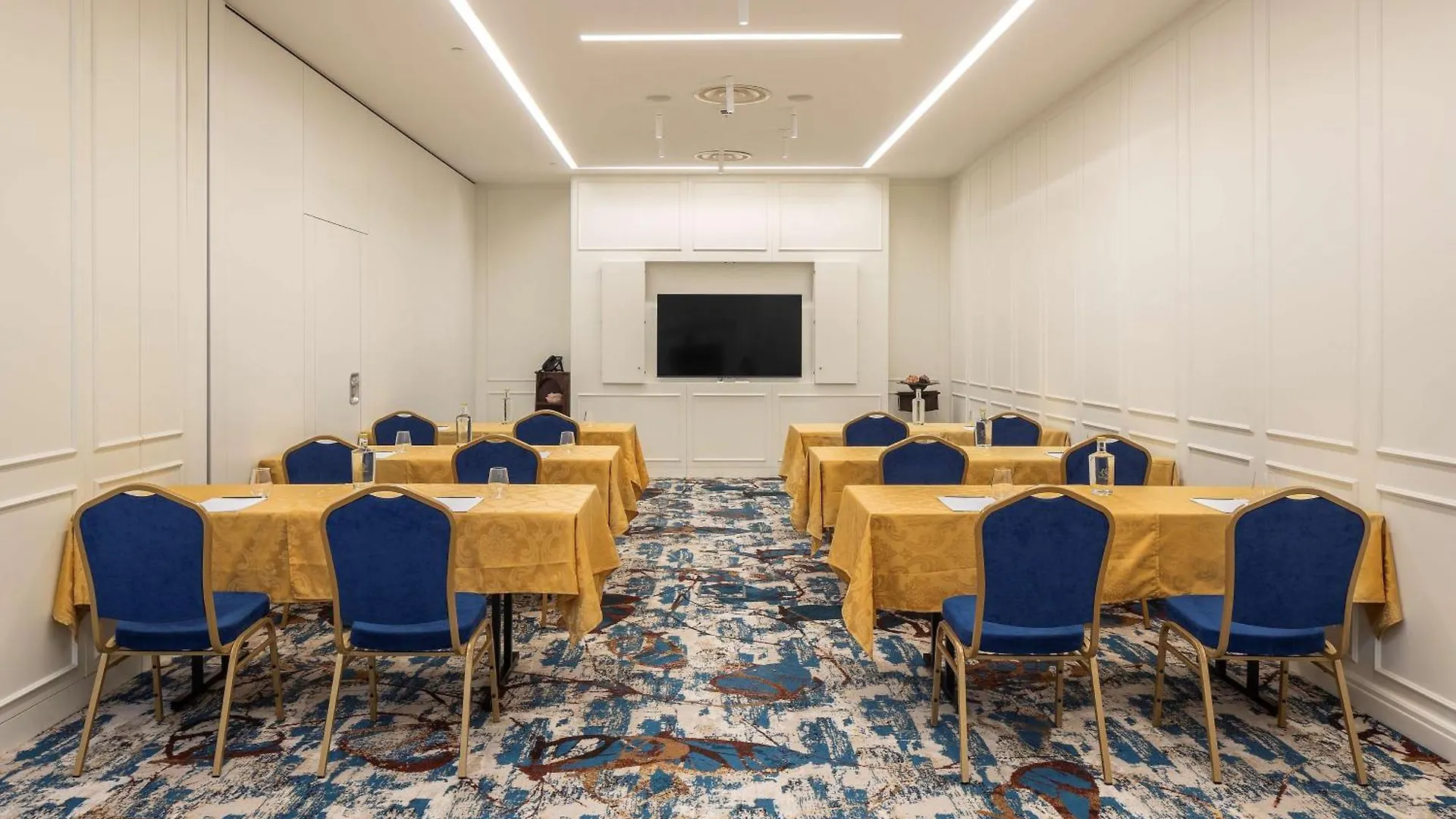 Hotel The Emerald House Lisbon - Curio Collection By Hilton