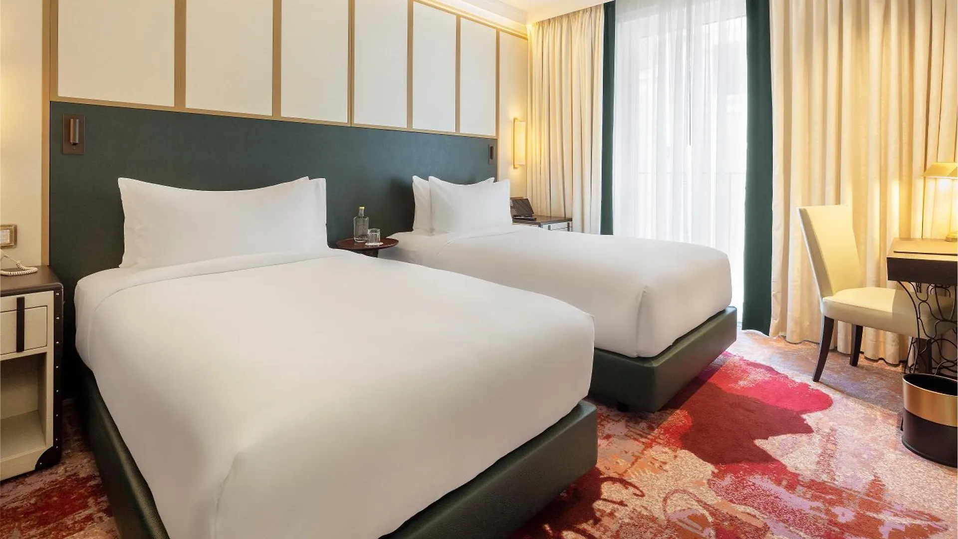 Hotel The Emerald House Lisbon - Curio Collection By Hilton