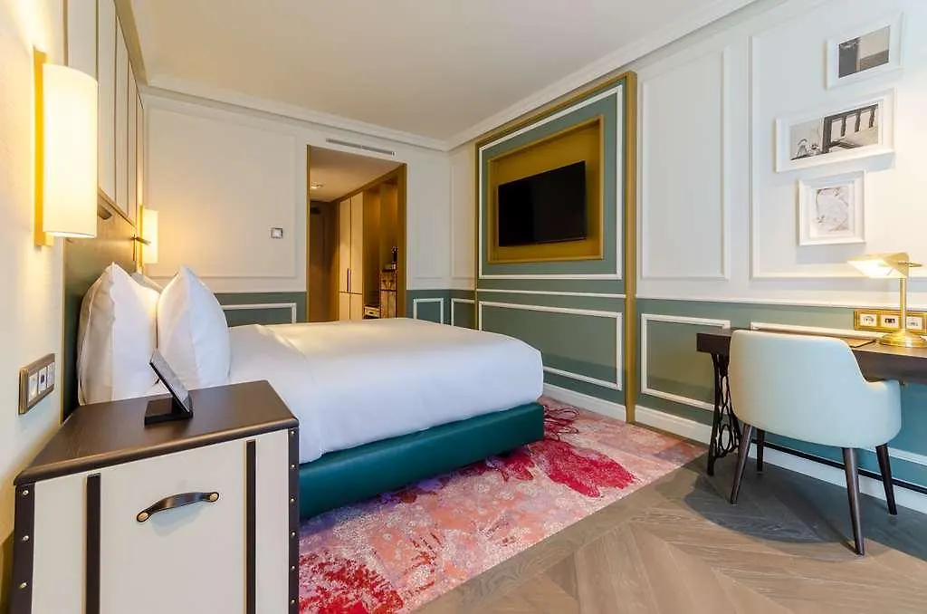 The Emerald House Lisbon - Curio Collection By Hilton 4*,  葡萄牙