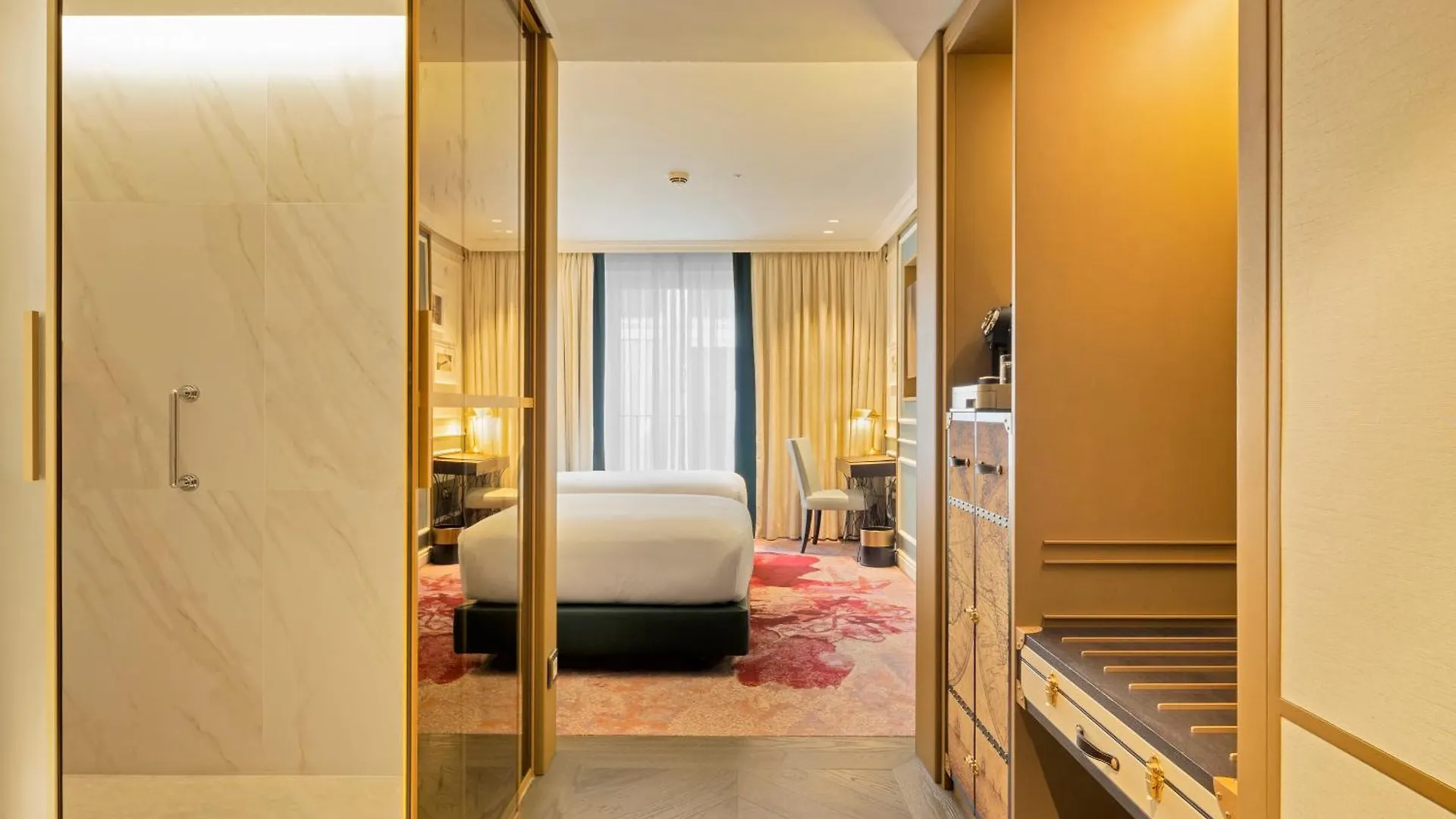 The Emerald House Lisbon - Curio Collection By Hilton 4*,  葡萄牙