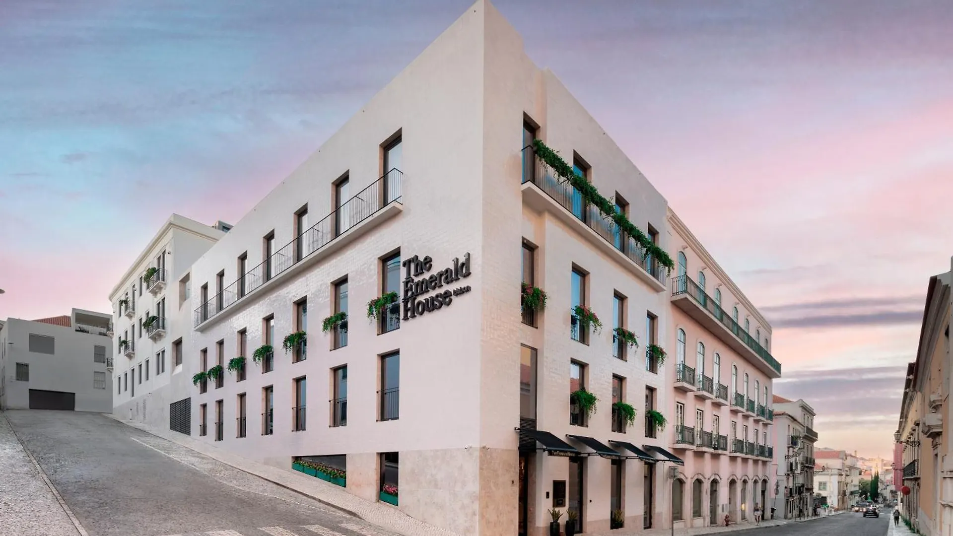 The Emerald House Lisbon - Curio Collection By Hilton